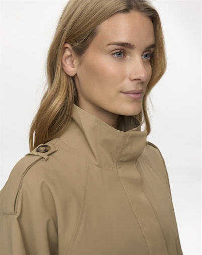 Nümph - NUFlorian Frakke - Sesame